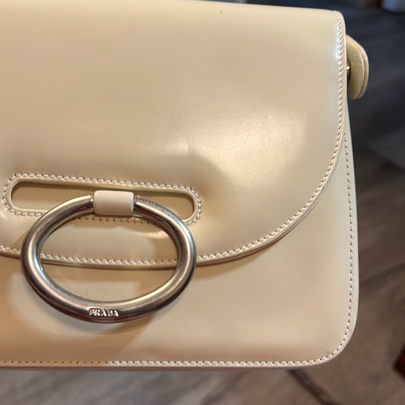 White Prada shoulder bag with authenticity card - Picture 11 of 16